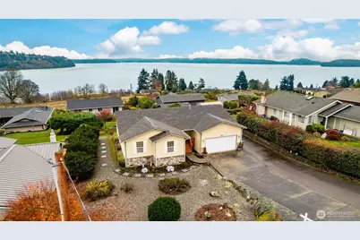 539 Birch Street, Oak Harbor, WA 98277 - Photo 3