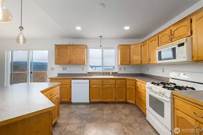 539 Birch Street, Oak Harbor, WA 98277 - Photo 15