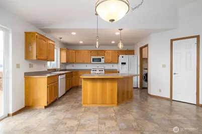 539 Birch Street, Oak Harbor, WA 98277 - Photo 13
