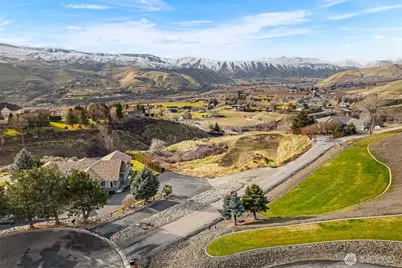 1395 Mountain Vista, Wenatchee, WA 98801 - Photo 7