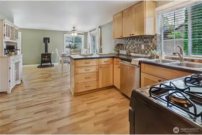 35225 Veazie Cumberland Road SE, Enumclaw, WA 98022 - Photo 11