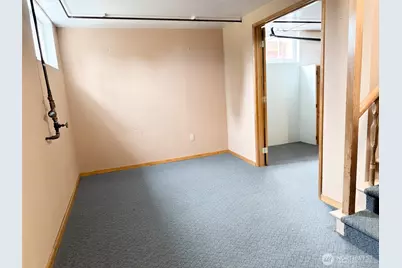 126 W 6th Street, Port Angeles, WA 98362 - Photo 27