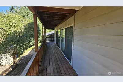 1921 Teresa Way, Kelso, WA 98626 - Photo 3