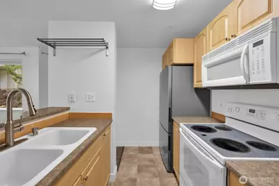 19230 Forest Park Drive NE #H126, Lake Forest Park, WA 98155 - Photo 9