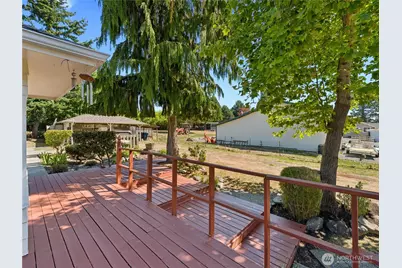 5447 South Shore Drive, Anacortes, WA 98221 - Photo 17