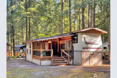 203 1 Fireside Lodge, Deming, WA 98266 - Photo 1