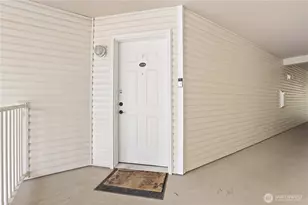 14714 Admiralty Way, Lynnwood, WA 98087 - Photo 3