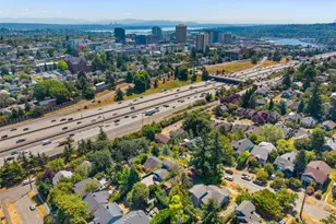 340 NE 53rd St, Seattle, WA 98105 - Photo 37