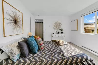 939 N 101st Street #101, Seattle, WA 98133 - Photo 9