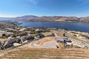 101 Lake Ridge Dr, Chelan, WA 98816 - Photo 1