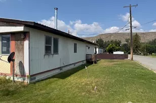 229 Johnathan St, Tonasket, WA 98855 - Photo 3