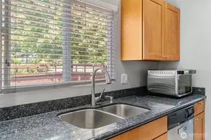 16901 Woodside Dr SE, Renton, WA 98058 - Photo 9