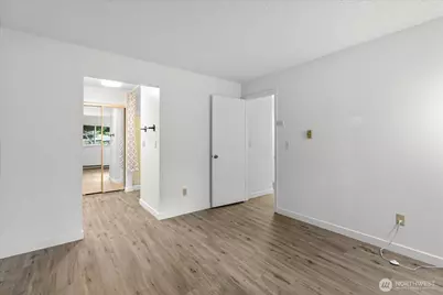 12904 126th Court NE #J103, Kirkland, WA 98034 - Photo 13