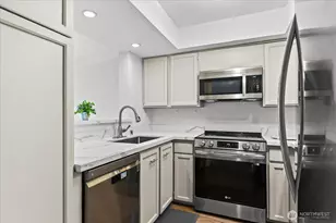 12904 126th Ct NE, Kirkland, WA 98034 - Photo 7