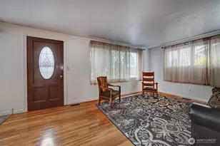 920 E 31st St, Bremerton, WA 98310 - Photo 9