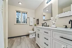 1306 Sherwood Ct E, Tacoma, WA 98445 - Photo 13