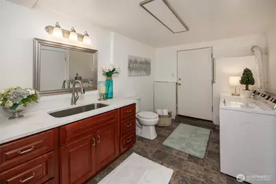 12822 NE 68th Street, Kirkland, WA 98033 - Photo 33