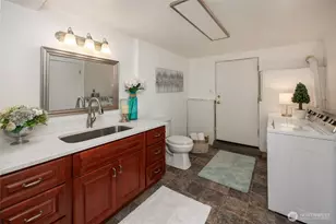 12822 NE 68th St, Kirkland, WA 98033 - Photo 33