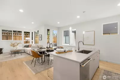 9223 B 14th Avenue NW, Seattle, WA 98117 - Photo 9