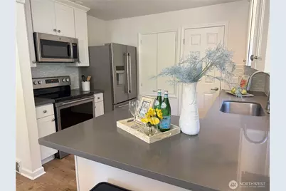 4329 NE 56th Street, Seattle, WA 98105 - Photo 11