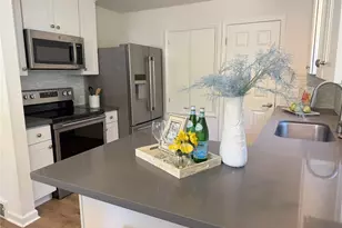 4329 NE 56th St, Seattle, WA 98105 - Photo 11