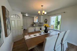 4329 NE 56th St, Seattle, WA 98105 - Photo 9