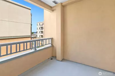 109 2nd Street S #423, Kirkland, WA 98033 - Photo 15