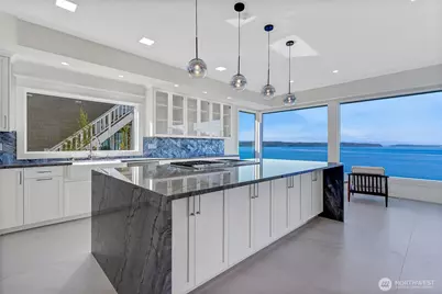 16331 Maplewild Avenue SW, Burien, WA 98166 - Photo 3