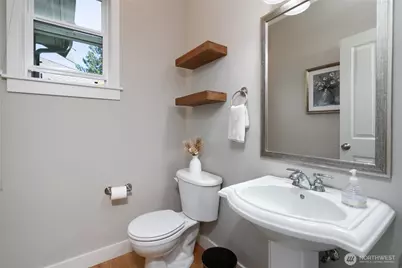 4702 Parkview Lane, Mount Vernon, WA 98274 - Photo 11