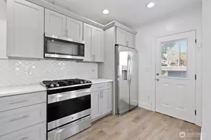 3711 N 30th St, Tacoma, WA 98407 - Photo 13