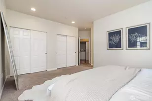 18606 NE 57th St, Redmond, WA 98052 - Photo 13