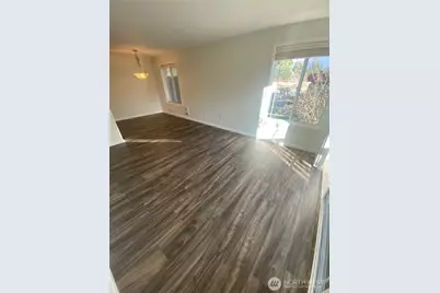 14006 SE 6th #10, Bellevue, WA 98007 - Photo 17