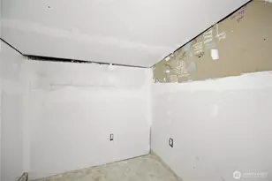 618 N 3rd Ave, Kelso, WA 98626 - Photo 25