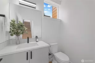 1704 A N 47th St, Seattle, WA 98103 - Photo 17