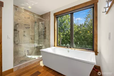 9721 NE Charisma Circle, Bainbridge Island, WA 98110 - Photo 21