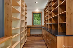 9721 NE Charisma Cir, Bainbridge Island, WA 98110 - Photo 17