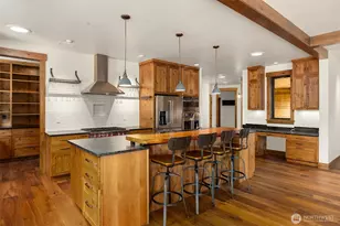 9721 NE Charisma Cir, Bainbridge Island, WA 98110 - Photo 13