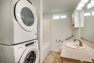 8118 Comox Rd, Blaine, WA 98230 - Photo 35