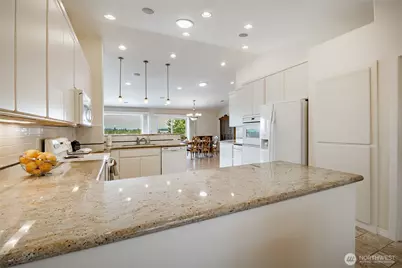 8118 Comox Road, Blaine, WA 98230 - Photo 11