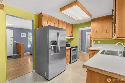 420 SW 127th Street, Seattle, WA 98146 - Photo 9