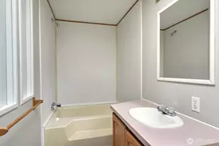 7102 49th St E, Fife, WA 98424 - Photo 11