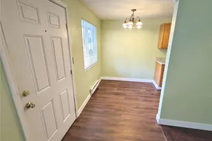 7410 Rainier Ave S, Seattle, WA 98118 - Photo 9