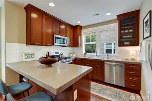 5807 B 55th Ave NE, Seattle, WA 98105 - Photo 11