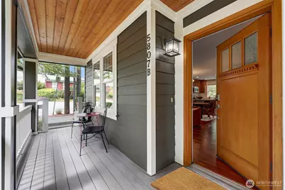 5807 B 55th Avenue NE, Seattle, WA 98105 - Photo 3
