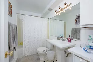 910 E Prospect St, Seattle, WA 98102 - Photo 9