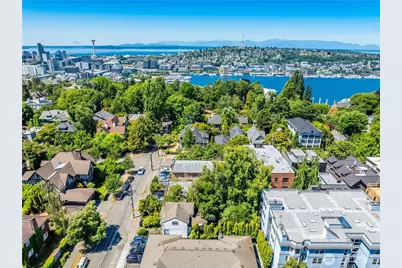 910 E Prospect Street, Seattle, WA 98102 - Photo 25