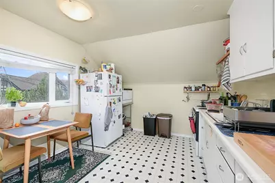 910 E Prospect Street, Seattle, WA 98102 - Photo 17