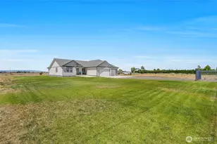 7526 NE Rd D 5, Moses Lake, WA 98837 - Photo 3