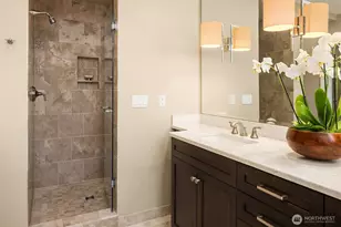 1168 Harvard Ave E, Seattle, WA 98102 - Photo 17