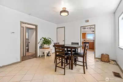 719 Peters, Raymond, WA 98577 - Photo 7